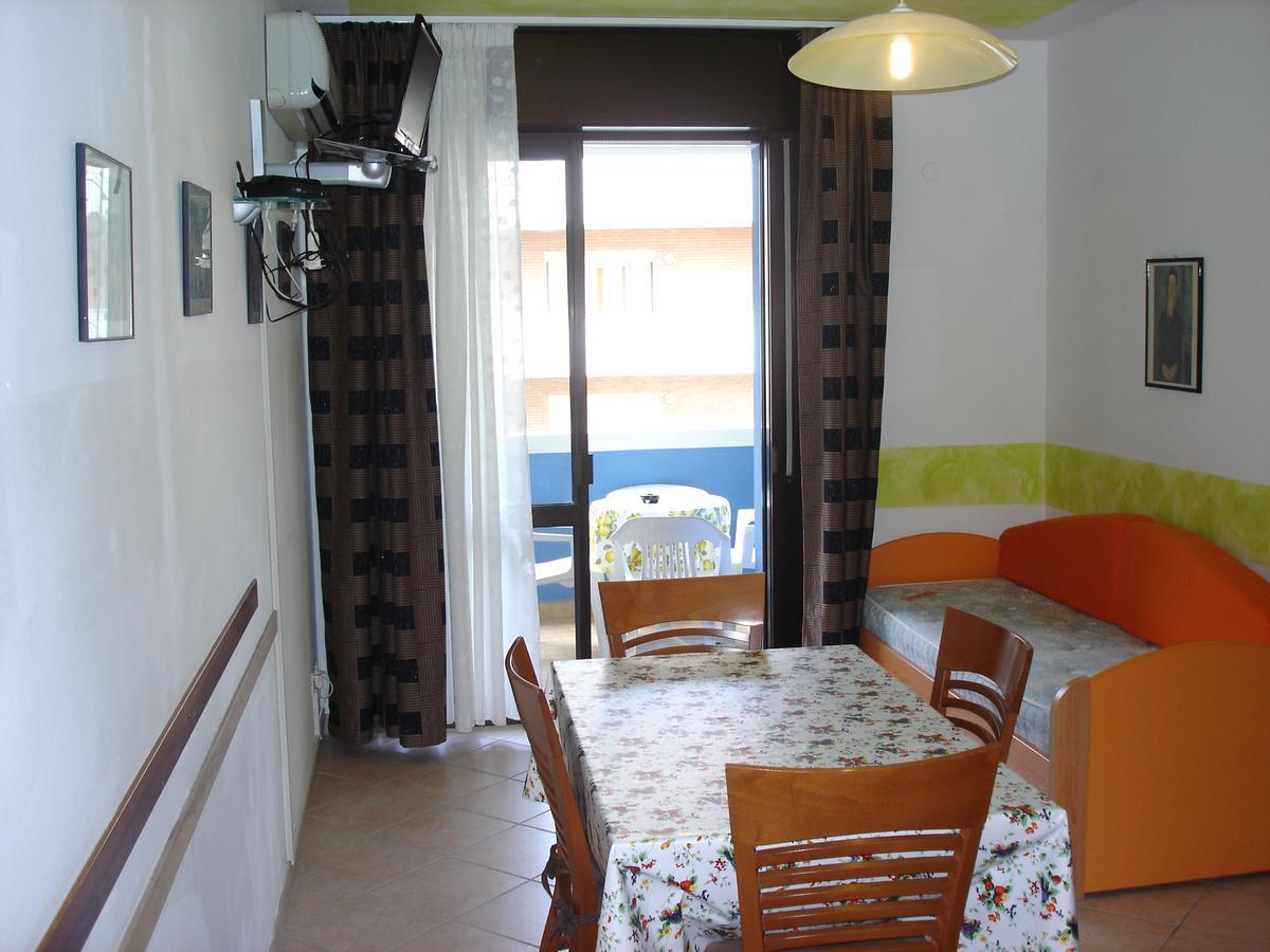 Condominio Columbus 비비오네 외부 사진