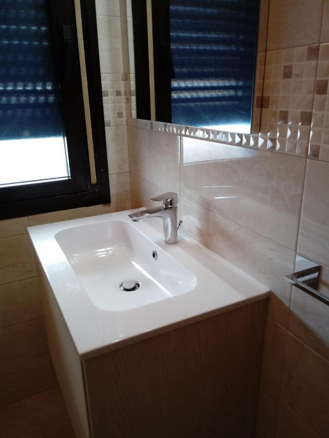 Condominio Columbus 비비오네 외부 사진